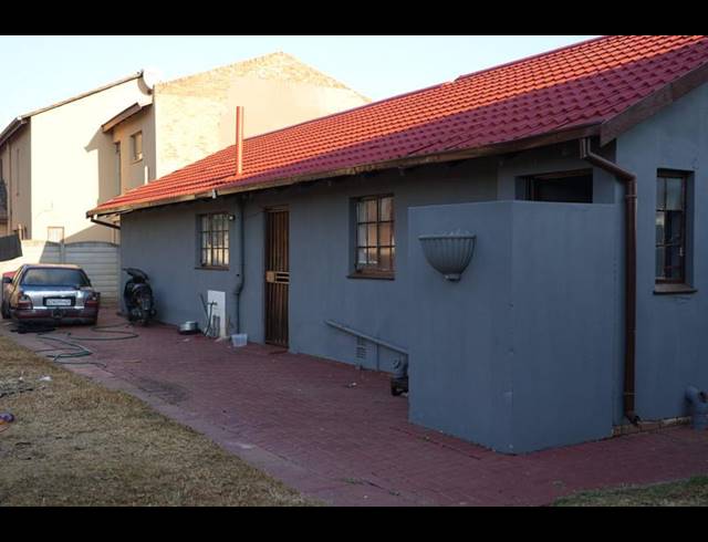 3 BEDROOM HOUSE FOR SALE IN DAWN PARK